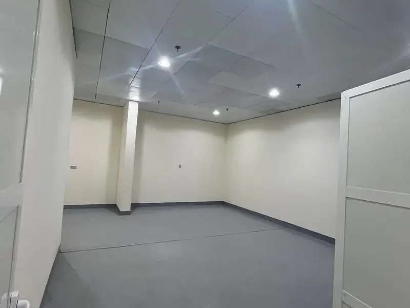 Al Quoz Storage Available - SMALLER SIZE 405 SQFT ON GROUND FOR RENT Al Quoz Industrial Area 4