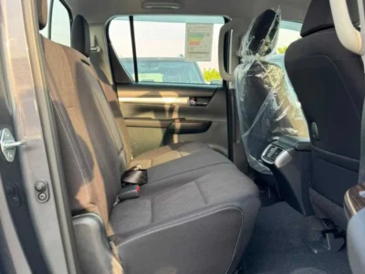 2026 Toyota Hilux SR5 DOUBLE CABIN 2.8 Litres 4 Cylinders Diesel Engine Grey Black Pickup Truck GCC
