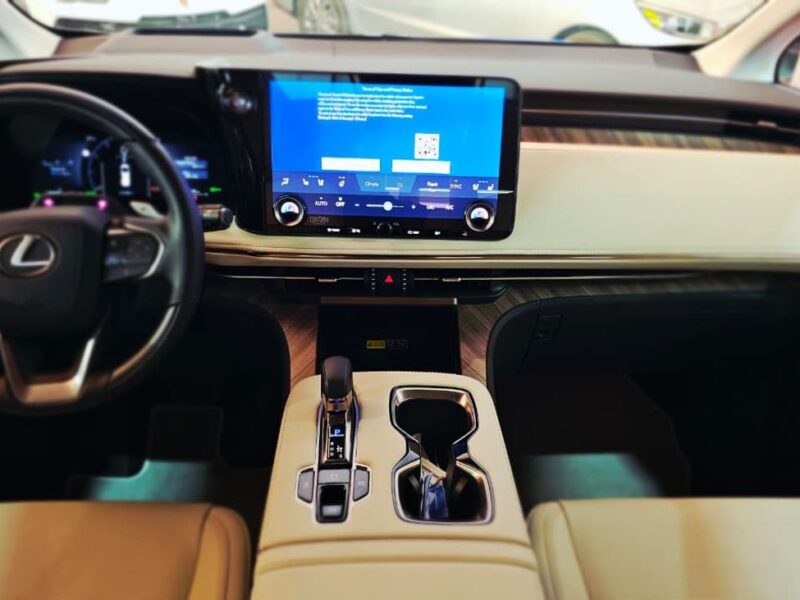 2024 Lexus LM 350h STANDARD 2.5 Litres 4 Cylinders Hybrid Engine Black Beige Van Automatic