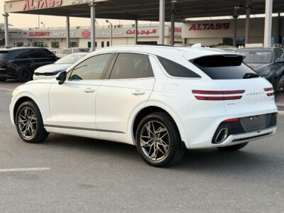 2022 GENESIS GV70 2.5 Litres TURBO V4 Petrol Engine White Black SUV American Specs Automatic