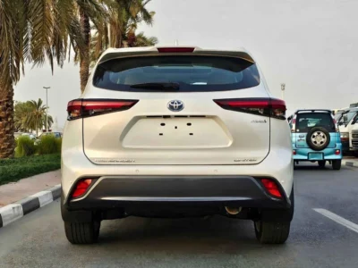 2026 Toyota Highlander LIMITED 2.5 Litres 4 Cylinders Hybrid Engine White Beige SUV GCC Specs