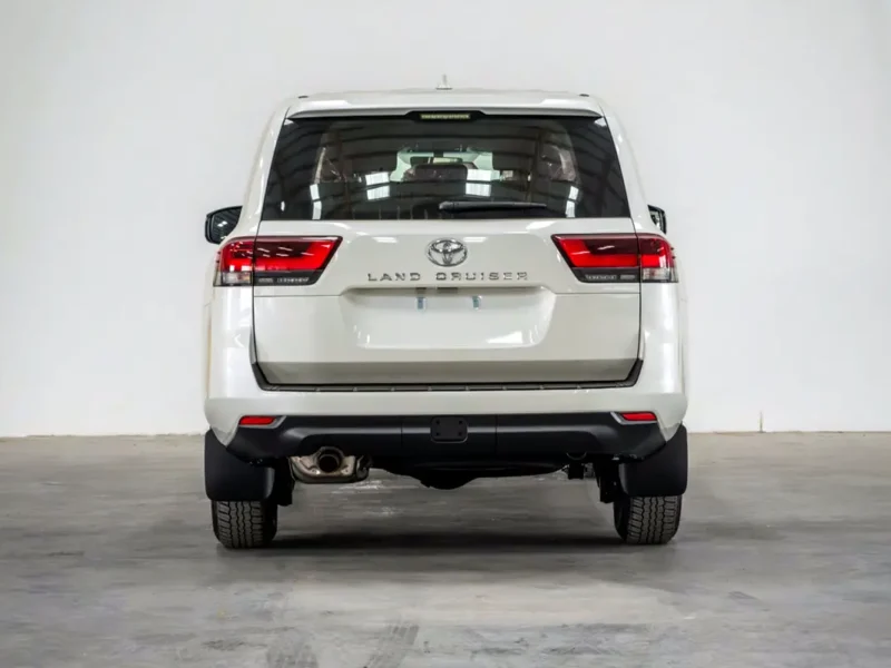 2026 Toyota Land Cruiser GXR 4.0L 6 Cylinders Petrol Engine White Black SUV GCC Automatic