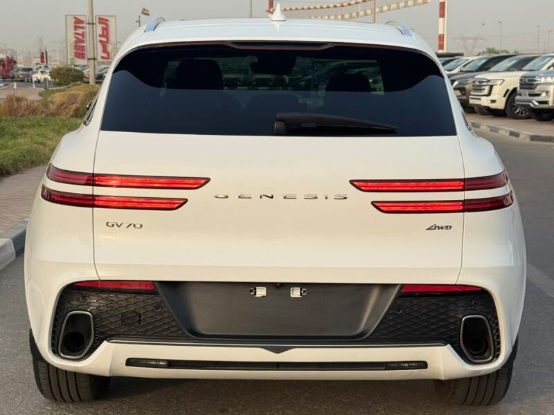 2022 GENESIS GV70 2.5 Litres TURBO V4 Petrol Engine White Black SUV American Specs Automatic