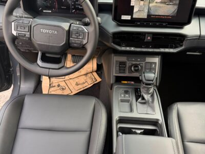 2027 TOYOTA HILUX NEW SHAPE 2.8L Turbodiesel 4 Cylinders Engine Grey Black Pickup Truck