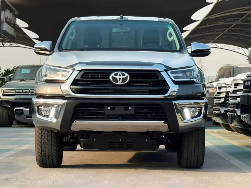 2026 Toyota Hilux SR5 DOUBLE CABIN 2.8 Litres 4 Cylinders Diesel Engine Grey Black Pickup Truck GCC