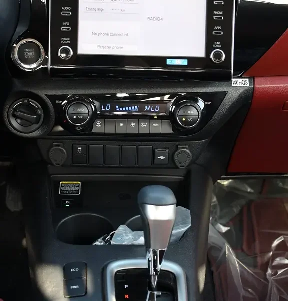 2026 Toyota Hilux Double Cab GLX 2.7L 4 Cylinders Petrol Engine White Red Pickup Truck Manual