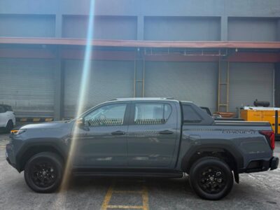 2027 TOYOTA HILUX NEW SHAPE 2.8L Turbodiesel 4 Cylinders Engine Grey Black Pickup Truck
