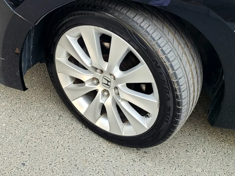 2009 Honda Accord Sport 6 Cylinders Petrol Engine Black Beige Coupe GCC Specs Full Option