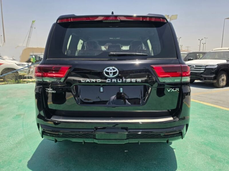 2026 TOYOTA LAND CRUISER VXR 3.5L TWIN TURBO 6 Cylinders Petrol Engine Black Red SUV GCC Specs