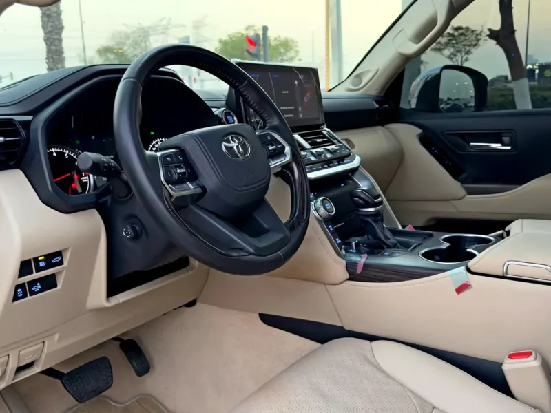 2024 Toyota Land Cruiser VXR 6 Cylinders Twin Turbo Petrol Engine White Beige SUV GCC Specs