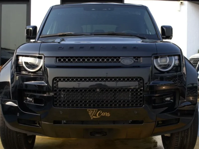 2026 Land Rover Defender OCTA 4.4L Twin-Turbo Petrol V8 Octa Black Tan SUV GCC Specs