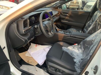 2023 Toyota Crown Premium Hybrid 2.4 Litres 4 Cylinders Engine White Black Sedan GCC Specs