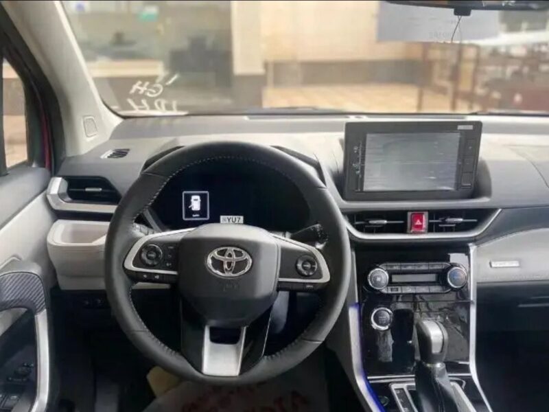 2026 Toyota Veloz 1.5 Litres 4 Cylinders Petrol Engine Red Black Minivan GCC Specs Automatic