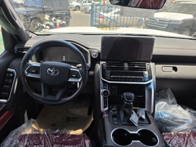 2026 TOYOTA LAND CRUISER VXR 3.5L TWIN TURBO 6 Cylinders Petrol Engine Black Red SUV GCC Specs
