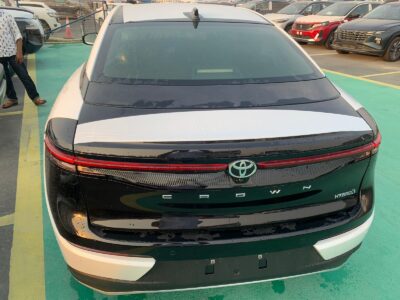 2023 Toyota Crown Premium Hybrid 2.4 Litres 4 Cylinders Engine White Black Sedan GCC Specs