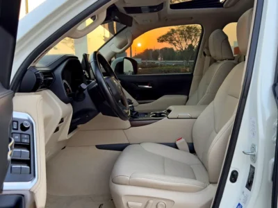 2022 Toyota Land Cruiser GXR 6 Cylinders Twin Turbo Petrol Engine White Beige SUV GCC Specs