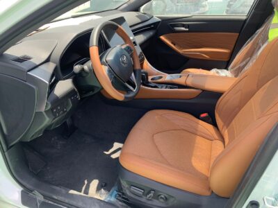 2024 Toyota Avalon 3.5 Litres 6 Cylinders Petrol Engine White Tan Sedan GCC Specs RWD