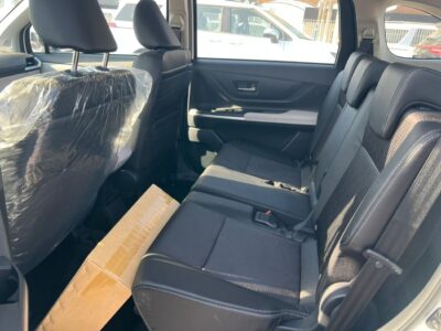 2025 Toyota Veloz GX 1.5 Litres 4 Cylinders Petrol Engine White Grey SUV GCC Specs Automatic