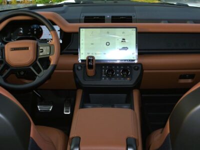 2026 Land Rover Defender OCTA 4.4L Twin-Turbo Petrol V8 Octa Black Tan SUV GCC Specs