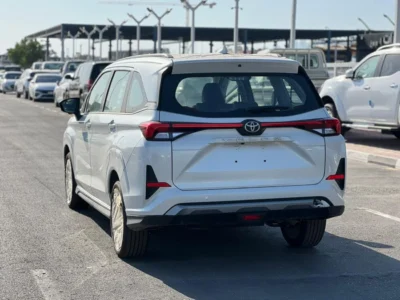 2025 Toyota Veloz GX 1.5 Litres 4 Cylinders Petrol Engine White Grey SUV GCC Specs Automatic