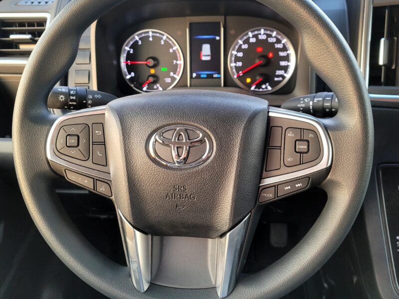 2024 Toyota Granvia 3.5L V624 Valve DOHC VVT-i Petrol Engine White Beige Van GCC Specs