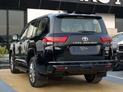 2026 Toyota Land Cruiser GXR 3.5L Twin-Turbo 6 Cylinders Petrol Engine Black Beige SUV GCC