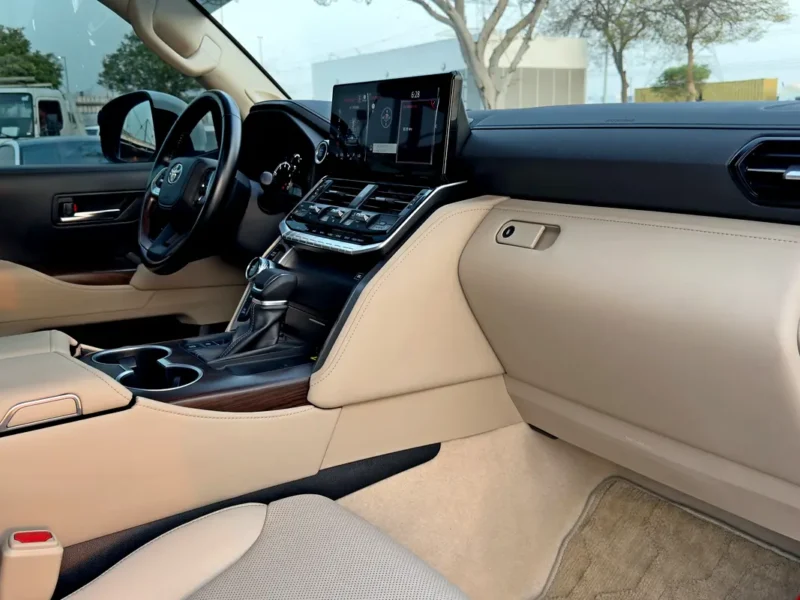 2022 Toyota Land Cruiser GXR 6 Cylinders Twin Turbo Petrol Engine White Beige SUV GCC Specs