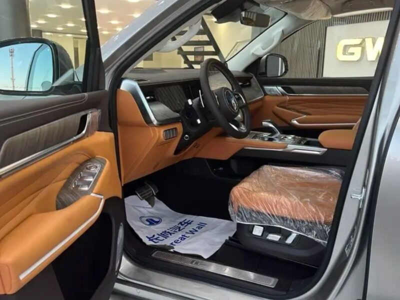 2024 GWM Tank 500 3.0 Litres 6 Cylinders Turbo Petrol Engine Silver Tan SUV Automatic GCC