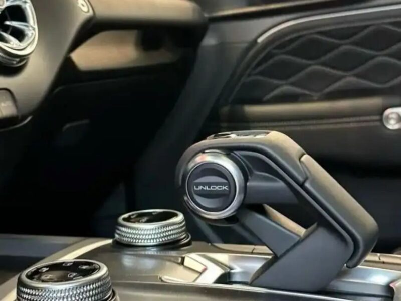 2024 GWM Tank 300 2.0 Litres 4 Cylinders Turbo Petrol Engine Silver Black SUV Automatic GCC