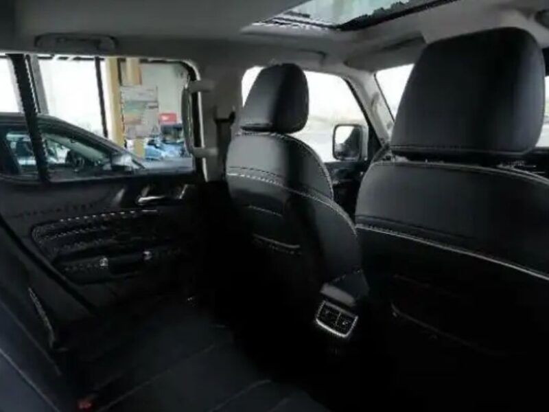 2024 GWM Tank 300 2.0 Litres 4 Cylinders Turbo Petrol Engine Silver Black SUV Automatic GCC