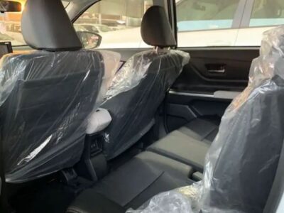 2026 Toyota Veloz 1.5 Litres 4 Cylinders Petrol Engine Red Black Minivan GCC Specs Automatic