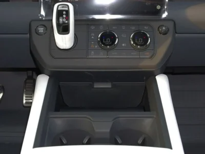 2026 Land Rover Defender OCTA 4.4L Twin-Turbo Petrol V8 Borasco Grey White SUV GCC Specs