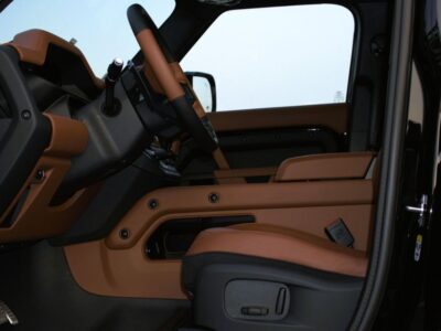 2026 Land Rover Defender OCTA 4.4L Twin-Turbo Petrol V8 Octa Black Tan SUV GCC Specs