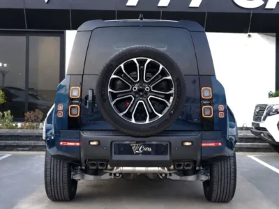 2026 Land Rover Defender OCTA 4.4L Twin-Turbo Petrol V8 Sargasso Blue White SUV GCC Specs