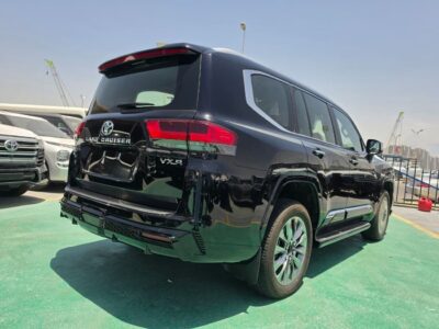 2026 TOYOTA LAND CRUISER VXR 3.5L TWIN TURBO 6 Cylinders Petrol Engine Black Red SUV GCC Specs