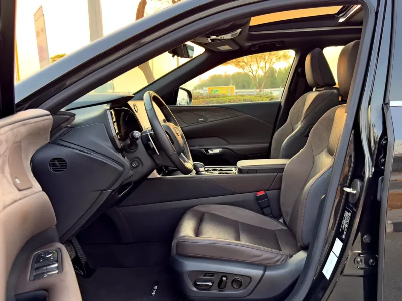 2023 Lexus RX-Series RX 350h Platinum 4 Cylinders Hybrid Engine Black Brown SUV GCC Specifications