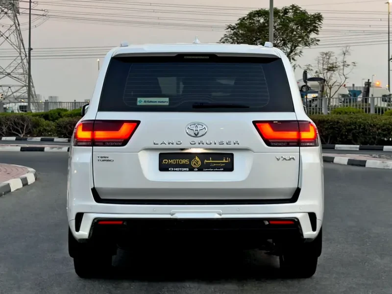 2024 Toyota Land Cruiser VXR 6 Cylinders Twin Turbo Petrol Engine White Beige SUV GCC Specs