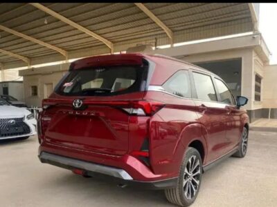 2026 Toyota Veloz 1.5 Litres 4 Cylinders Petrol Engine Red Black Minivan GCC Specs Automatic