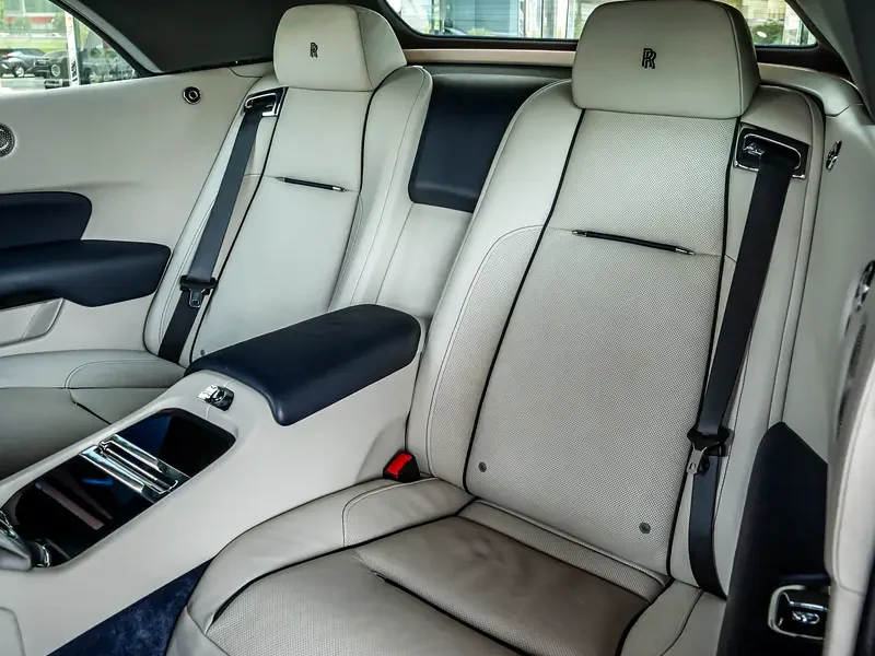2017 Rolls-Royce Dawn Standard 6.6L V12 Petrol Engine Black White Soft Top Convertible Pristine Condition