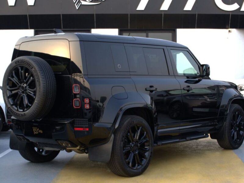 2026 Land Rover Defender OCTA 4.4L Twin-Turbo Petrol V8 Octa Black Tan SUV GCC Specs