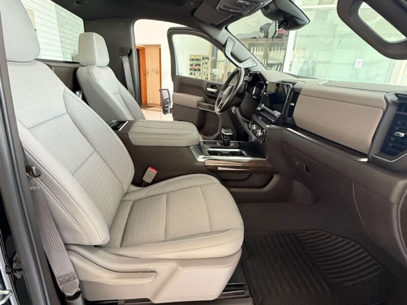 2023 GMC Sierra SLT Crew Cab 5.3 Litres V8 Petrol Engine Black Beige SUV GCC Specs Automatic AWD