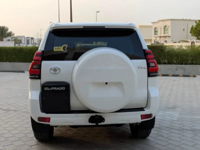 2016 Toyota Prado TXL 6 Cylinders Petrol Engine White Tan SUV GCC Specs Excellent Condition