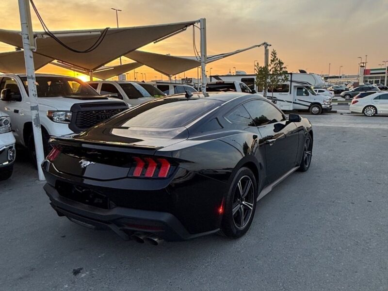 2024 Ford Mustang EcoBoost Premium 2.3 Litres 4 Cylinders Petrol Engine Black Red Convertible GCC