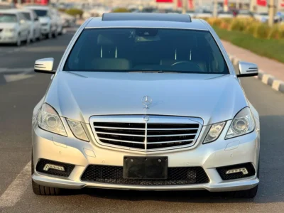2011 Mercedes-Benz E-Class E 550 8 Cylinders Petrol Engine Silver Black Sedan Japanese Specs