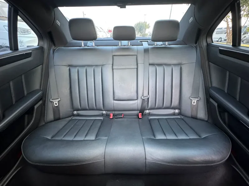 2014 Mercedes-Benz E-Class E 300 4 Cylinders Petrol Engine Silver Black Sedan Korean Specs