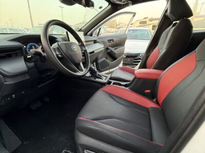 2025 Toyota Frontlander 2.0 Litres 4 Cylinders Petrol Engine White Black SUV Chinese Specs Automatic