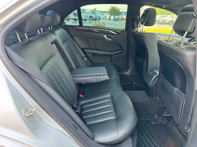 2014 Mercedes-Benz E-Class E 300 4 Cylinders Petrol Engine Silver Black Sedan Korean Specs