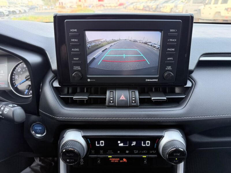 2022 TOYOTA RAV 4 XLE 2.5 Litres 4 Cylinders HYBRID Engine Grey Black SUV American Specs
