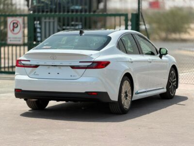 2026 Toyota Camry 2.5 Litres 4 Cylinders Hybrid Engine White Tan Sedan GCC Specs Automatic