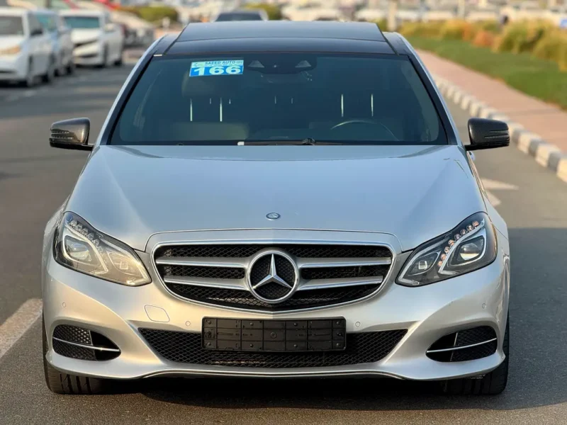 2014 Mercedes-Benz E-Class E 300 4 Cylinders Petrol Engine Silver Black Sedan Korean Specs